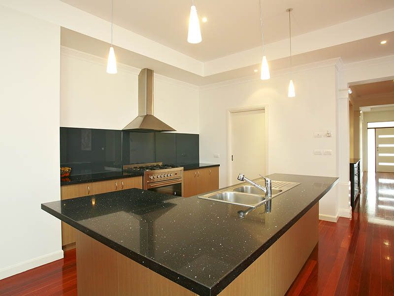 23 Clementson Drive, Caroline Springs - Thumbnail 5