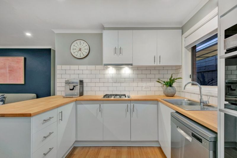 3 Irvine Court, Altona Meadows - Thumbnail 4