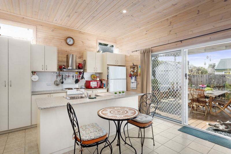 64 Hitchcock Avenue Barwon Heads VIC, Barwon Heads - Thumbnail 4