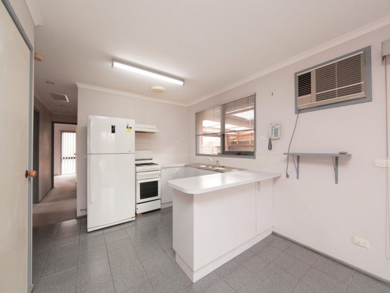 31 Romano Avenue MILL PARK, 31 Romano Avenue Mill Park - Thumbnail 6