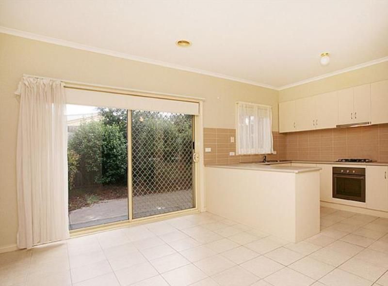 $300-320OPW LOOKING FOR A GREAT TENANT!