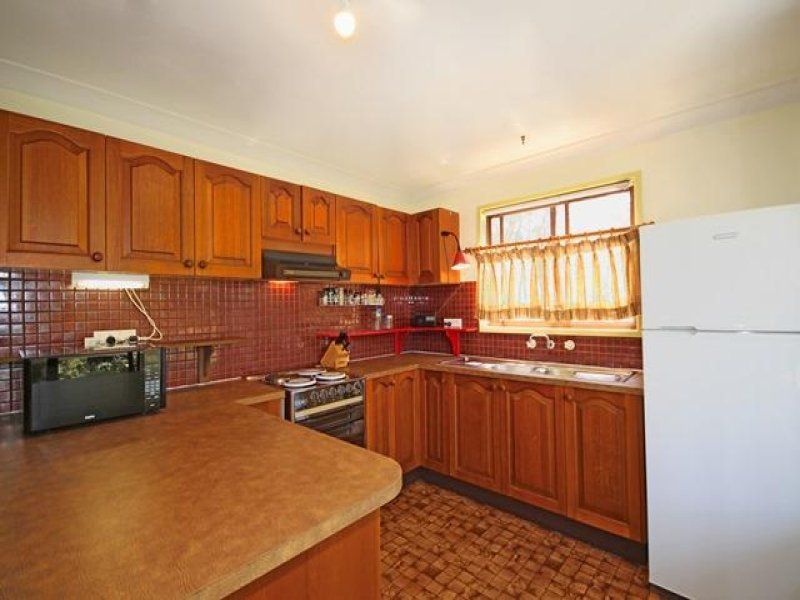 15 Waratah Street, Bowen Mountain - Thumbnail 4