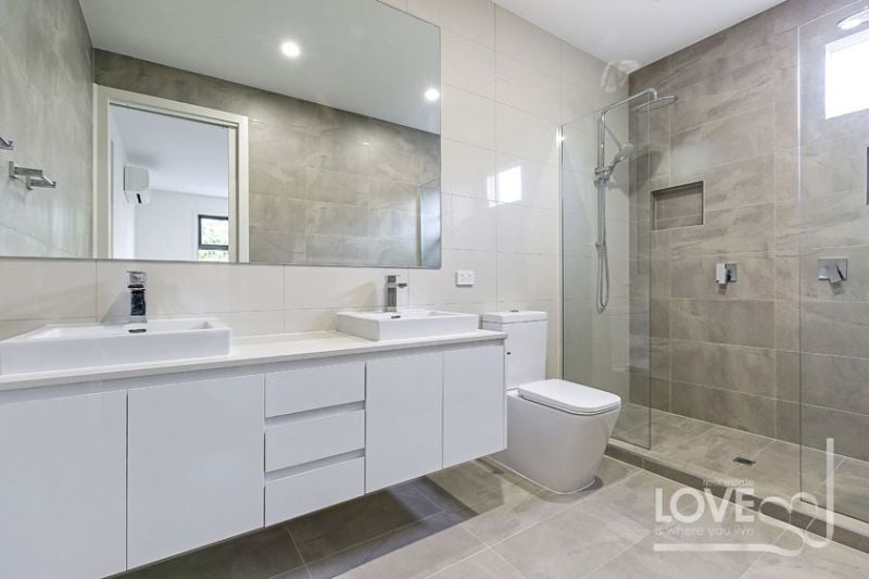 2/304 Rossmoyne Street, Thornbury