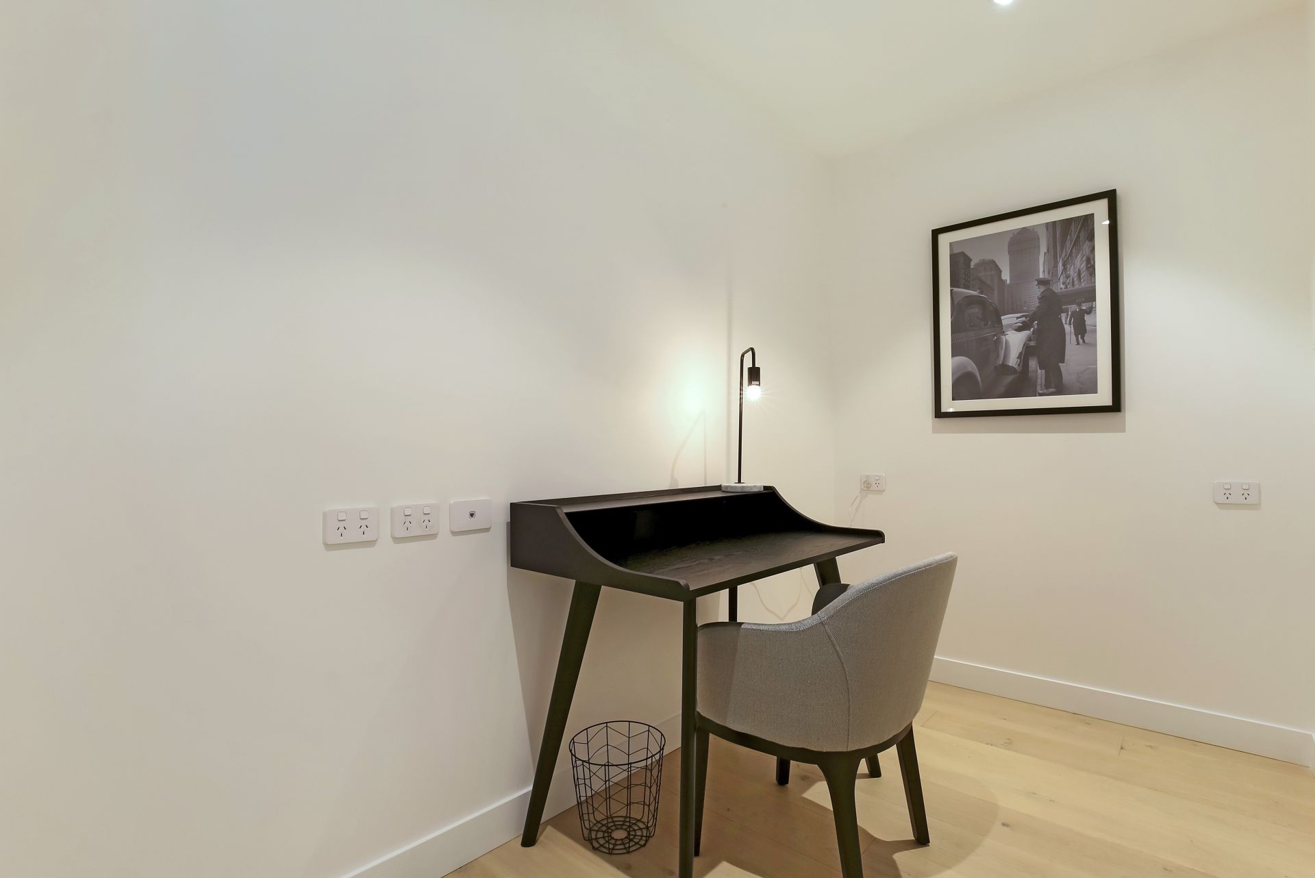 1008/7 Bowen Crescent, Melbourne - Thumbnail 7