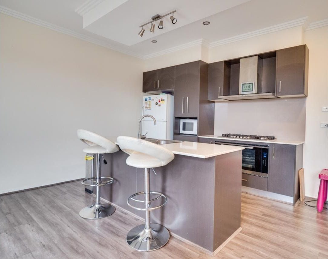 *** UNDER OFFER AWAITING PAYMENT APPLICATIONS CLOSED **