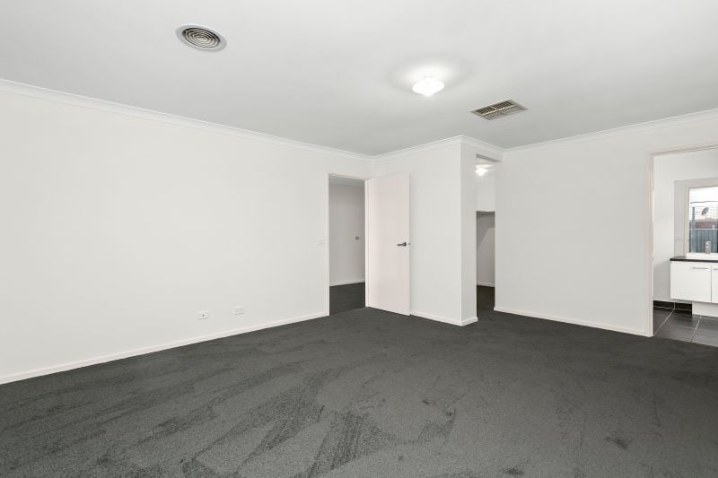 24 Hatfield Drive, Mernda