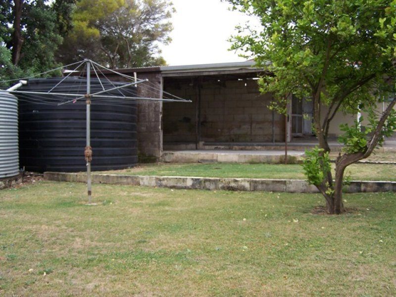 105 Williams Road MILLICENT SA, Millicent - Thumbnail 2