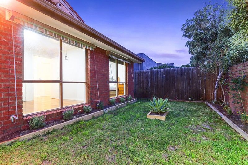 1/44 Narrawong Road, Caulfield South - Thumbnail 3