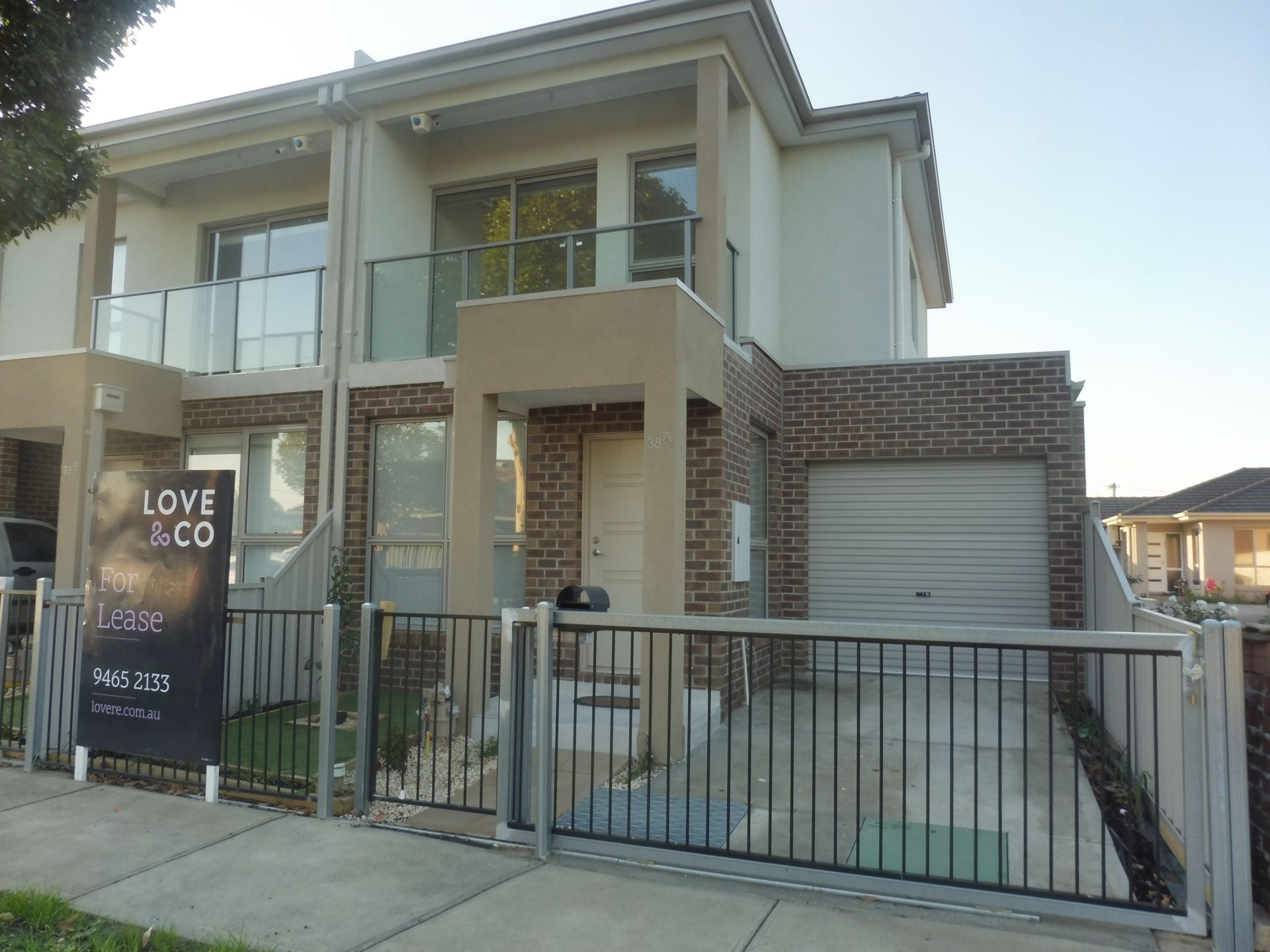 STUNNING TOWNHOUSE IN A QUIET LOCATION