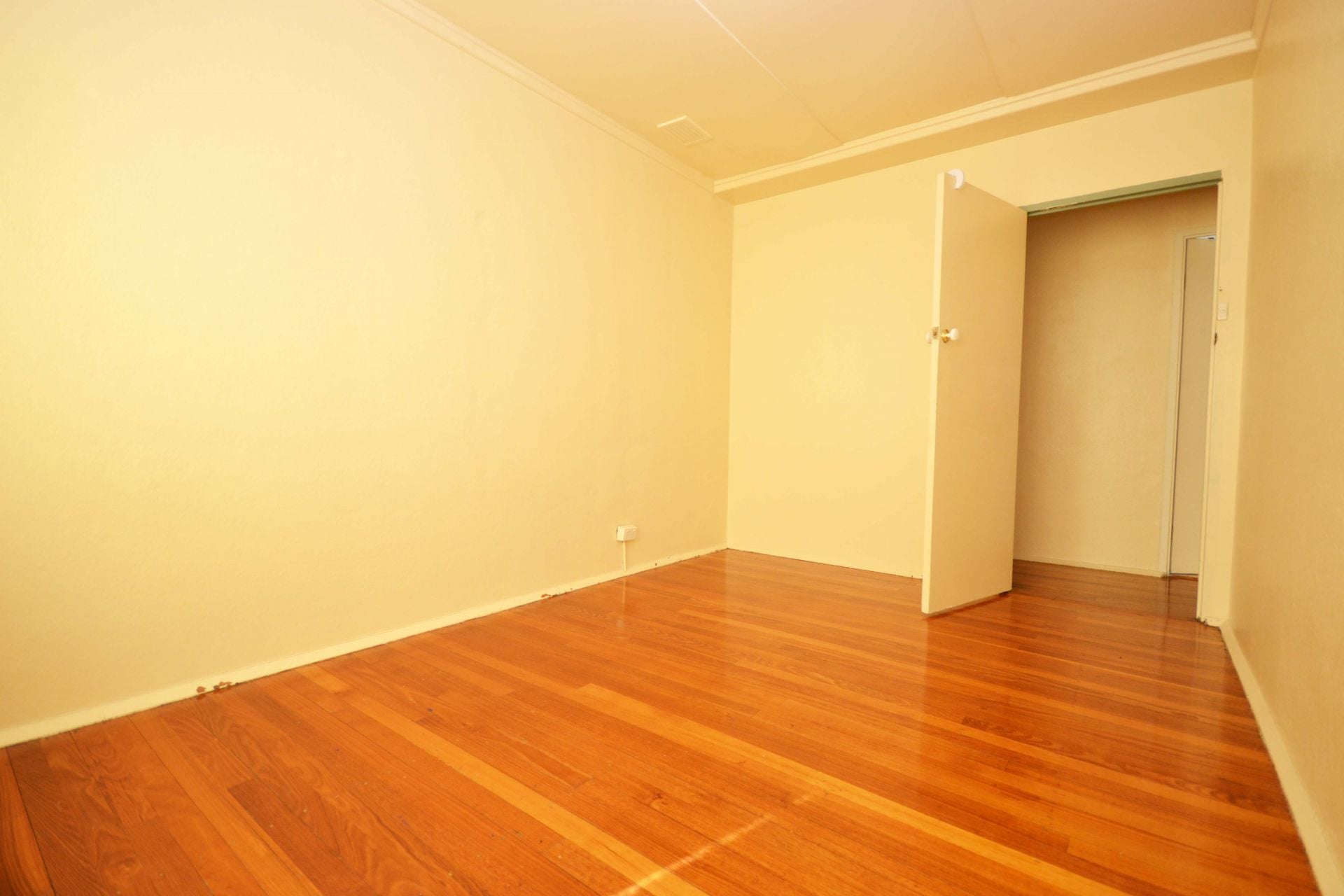 NEAT AND TIDY THREE BEDROOM