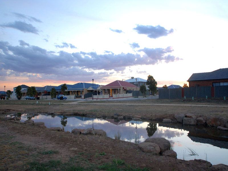 9 Conder Place, Caroline Springs - Thumbnail 6