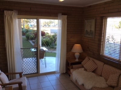 OCEAN VIEWS access to beach. 