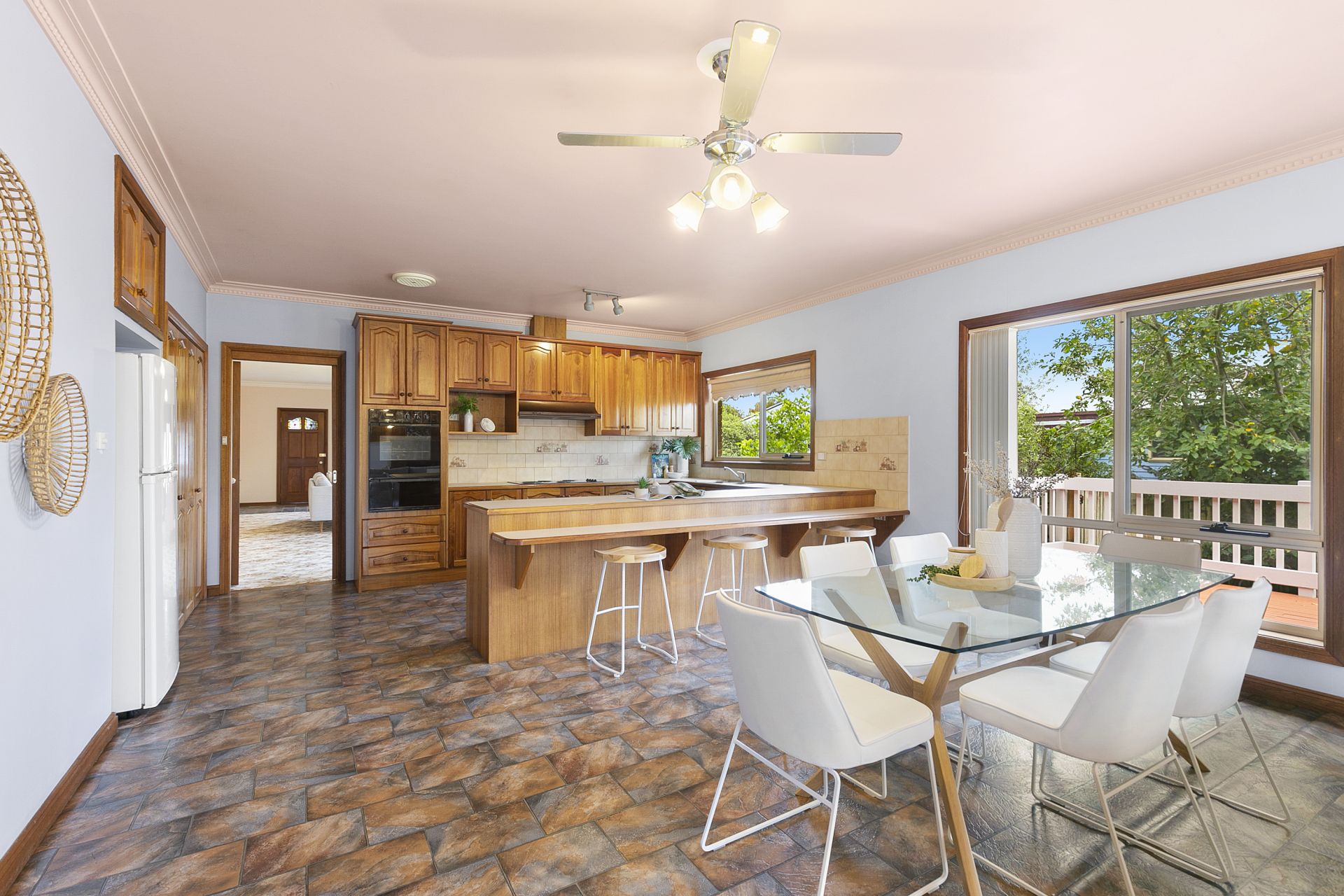57 Beach Road, Torquay - Thumbnail 7