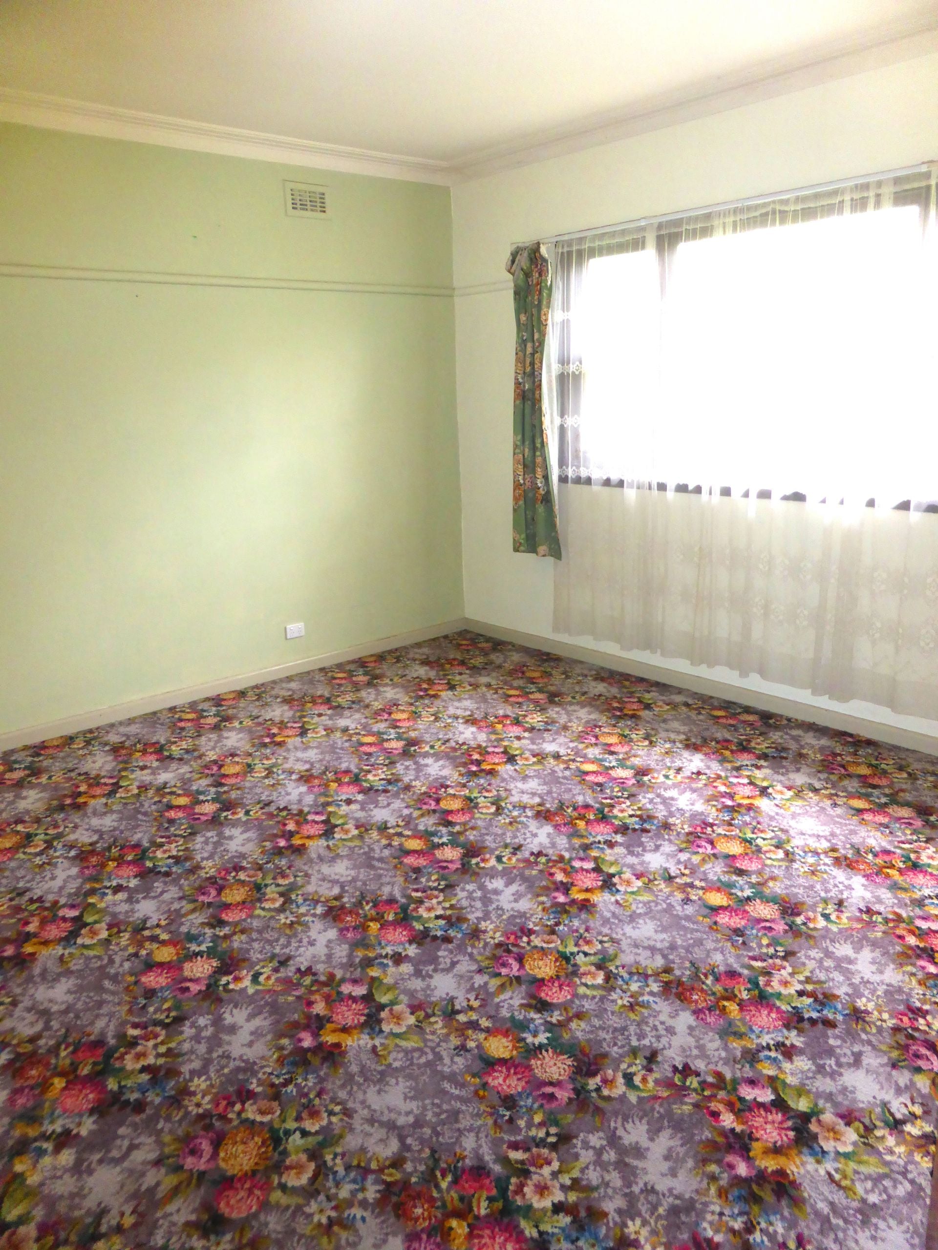 3 or 4 bedrooms  You decide!