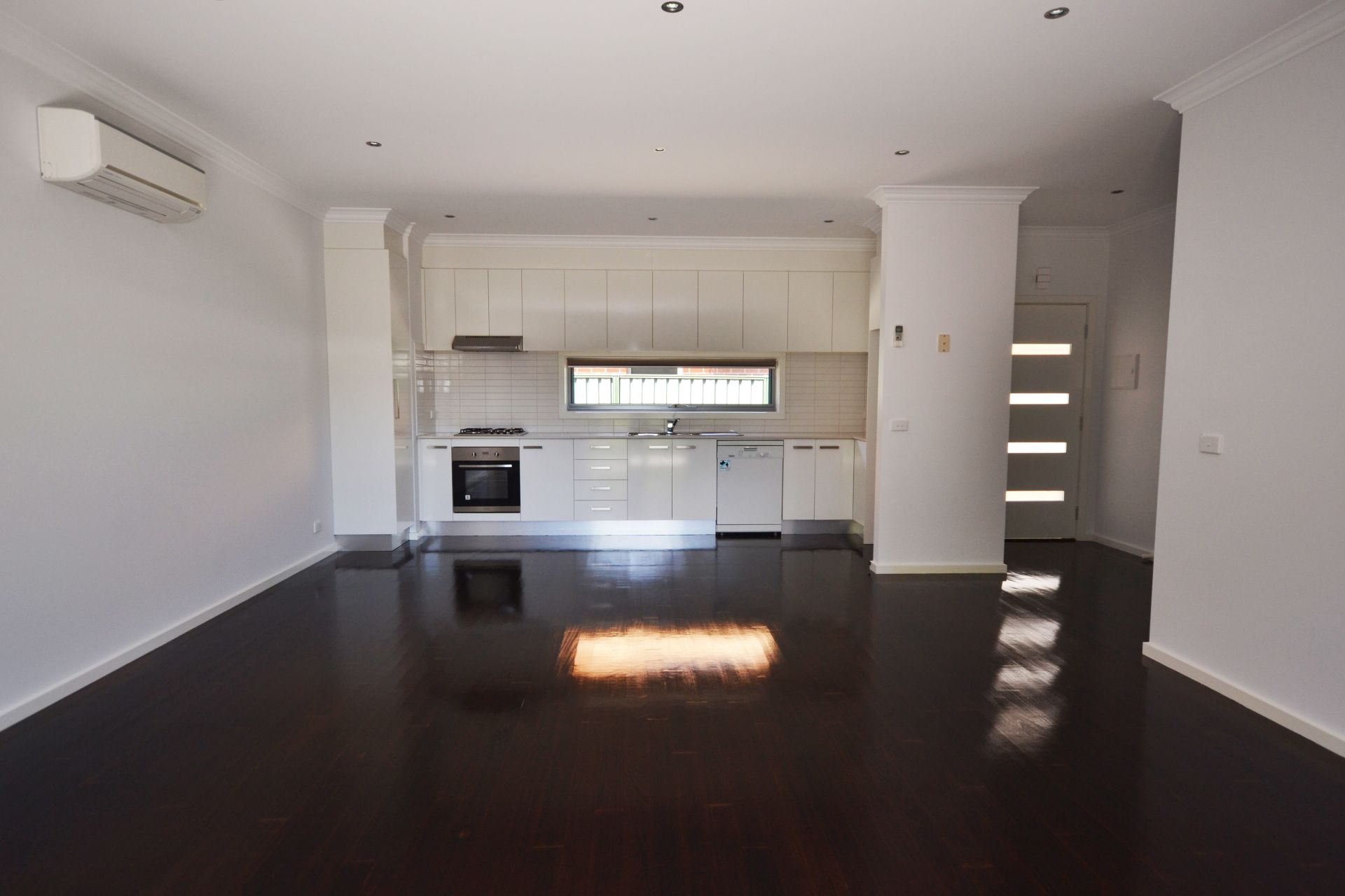ELEGANCE IN RESERVOIR
