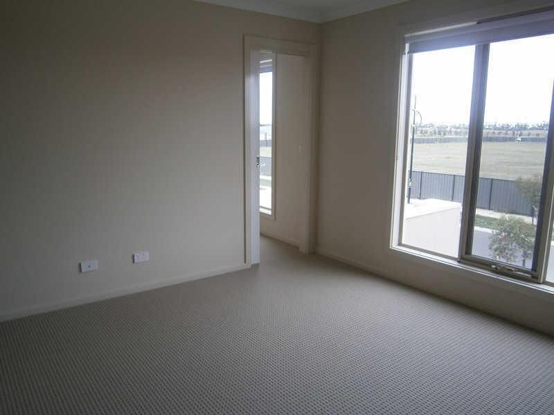 12 Villandry Street, Roxburgh Park