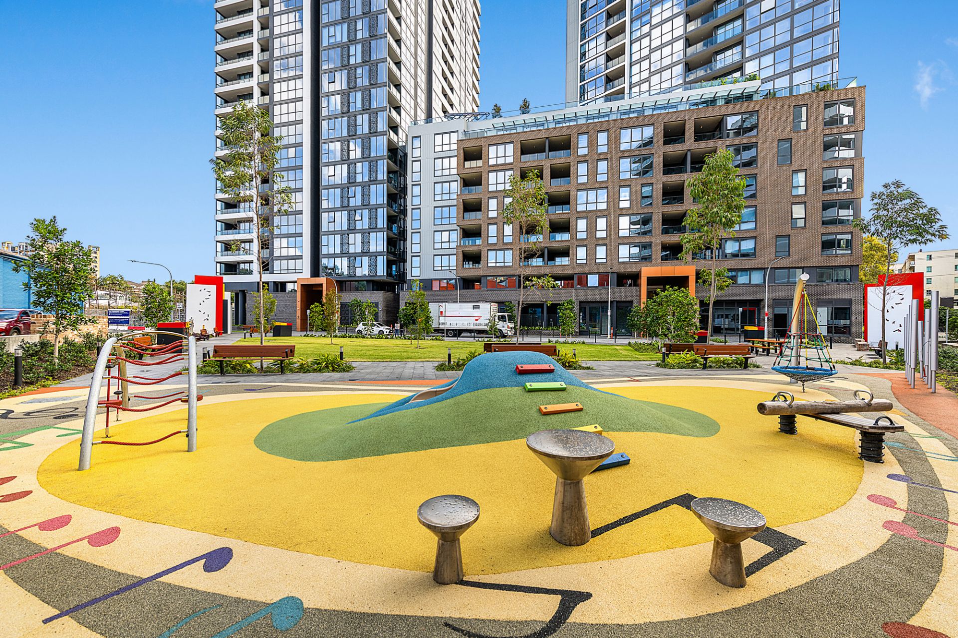 1006/7 Nipper Street, Homebush, Homebush - Thumbnail 3
