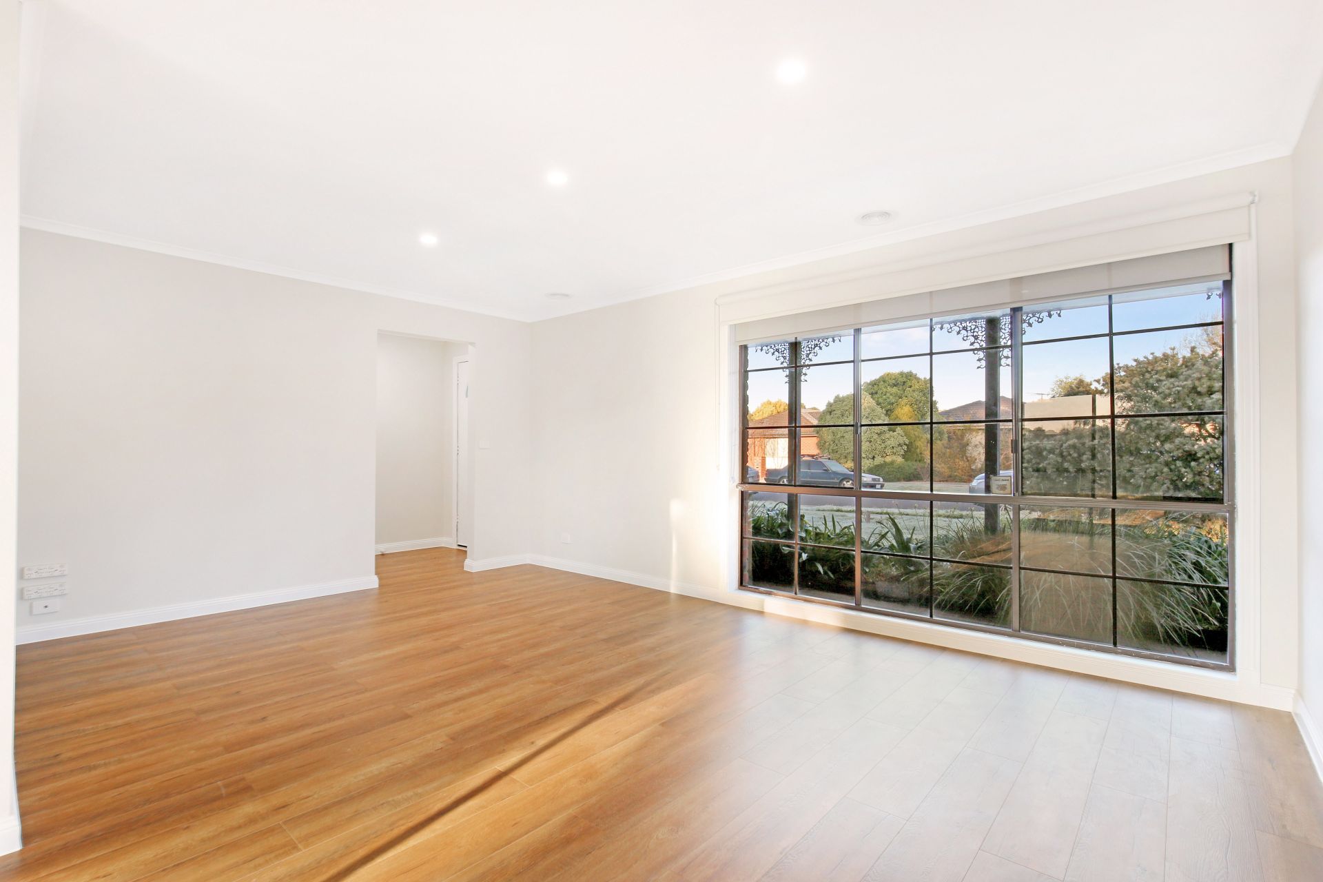 Freshly Painted 3 Bedroom Family Home!!