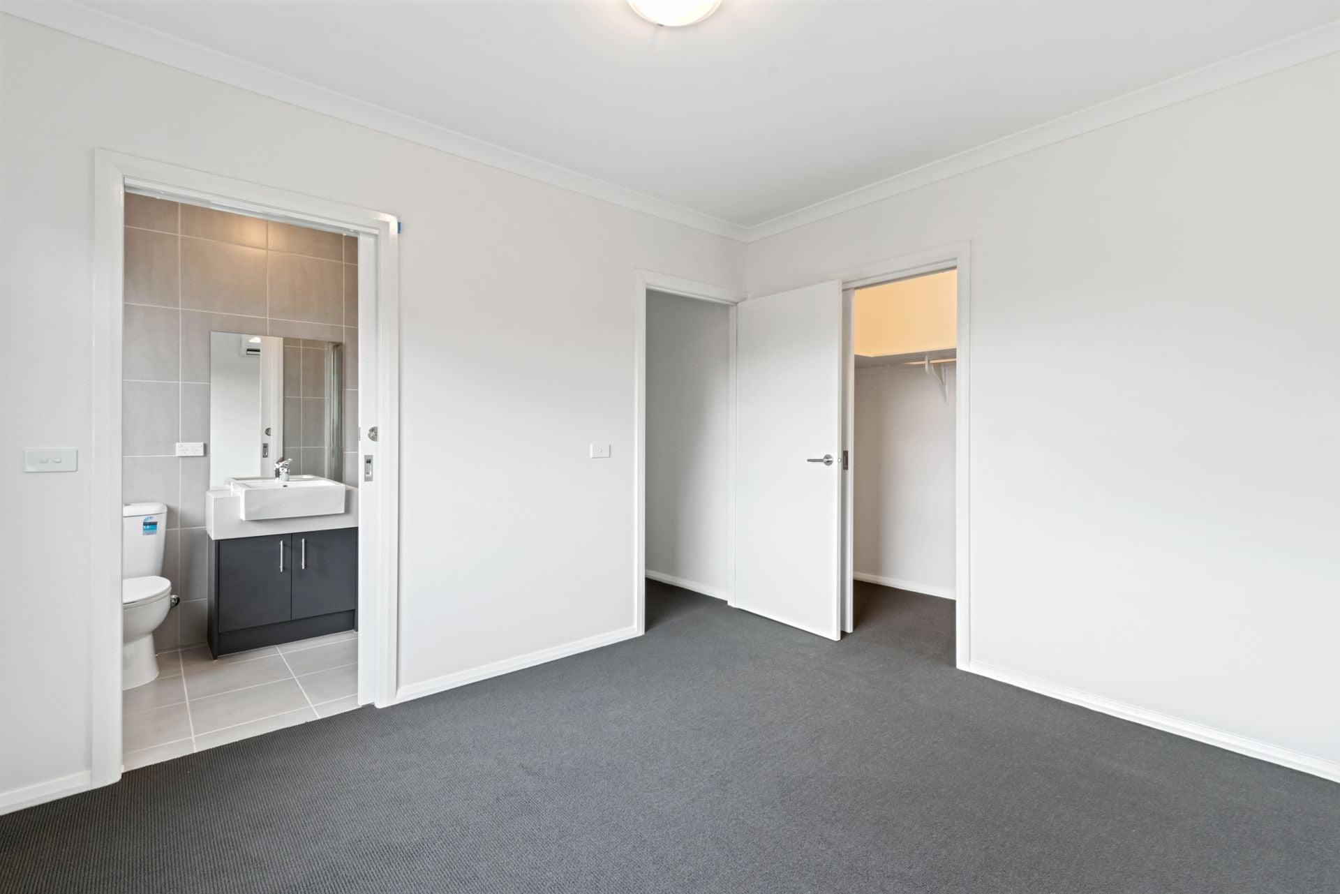 BRAND NEW THREE BEDROOM MODERN LIVING