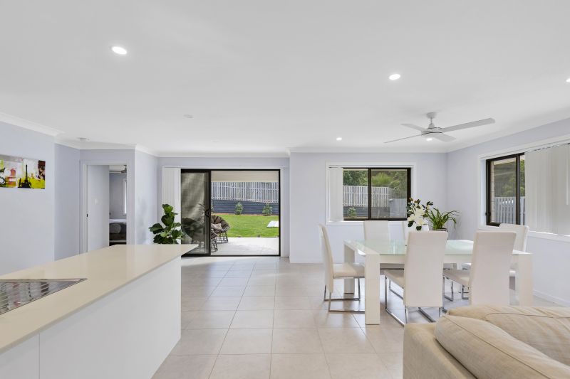 Real Estate For Sale 4 Logan Crescent Oxenford , QLD