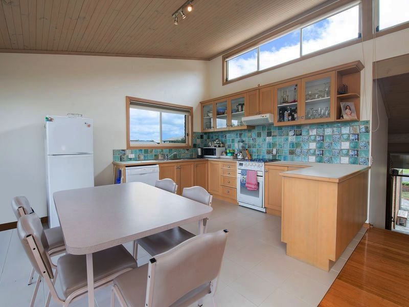 4 Campbell Court, Apollo Bay - Thumbnail 8