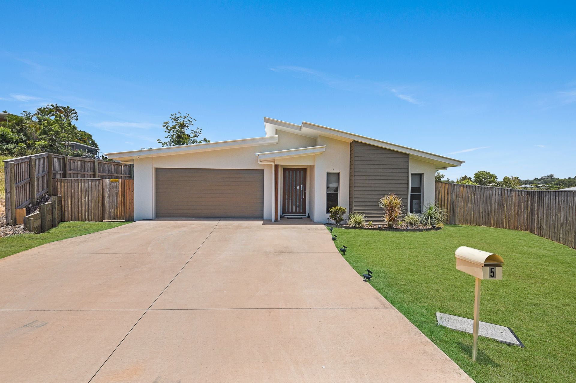 5 Bowerbird Ave Burnside QLD, Burnside - Thumbnail 2