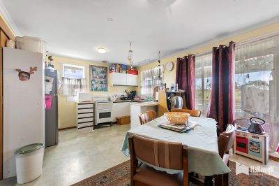 11 Hakea Close, East Devonport, East Devonport - Thumbnail 4