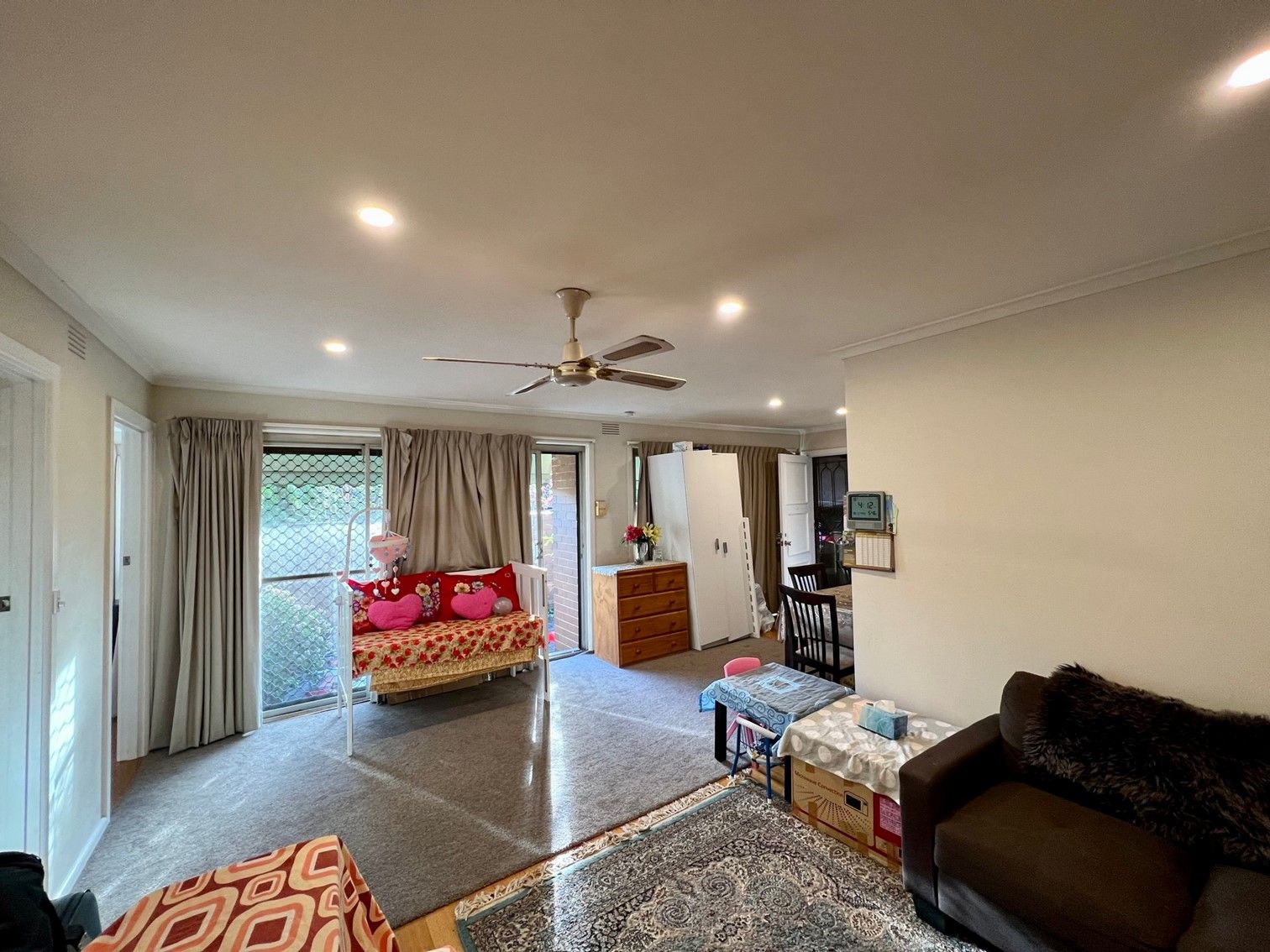 EXCELLENT LOCATION, OUTSTANDING RESIDENCE