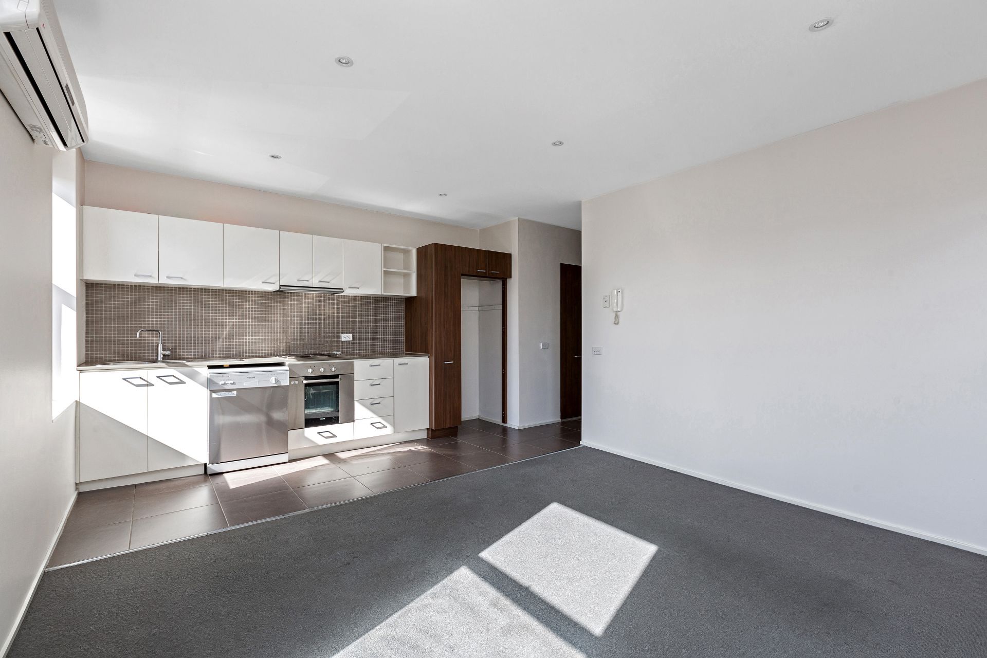 103/58 Ballarat Street, Yarraville - Thumbnail 3