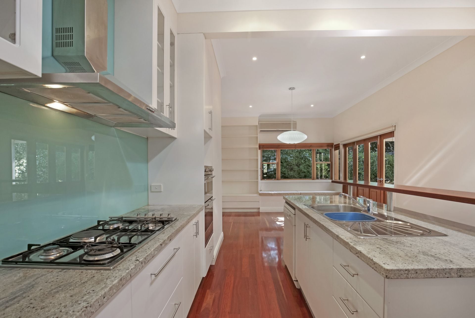 Exquisite 2 Bedroom Home in Superb Location