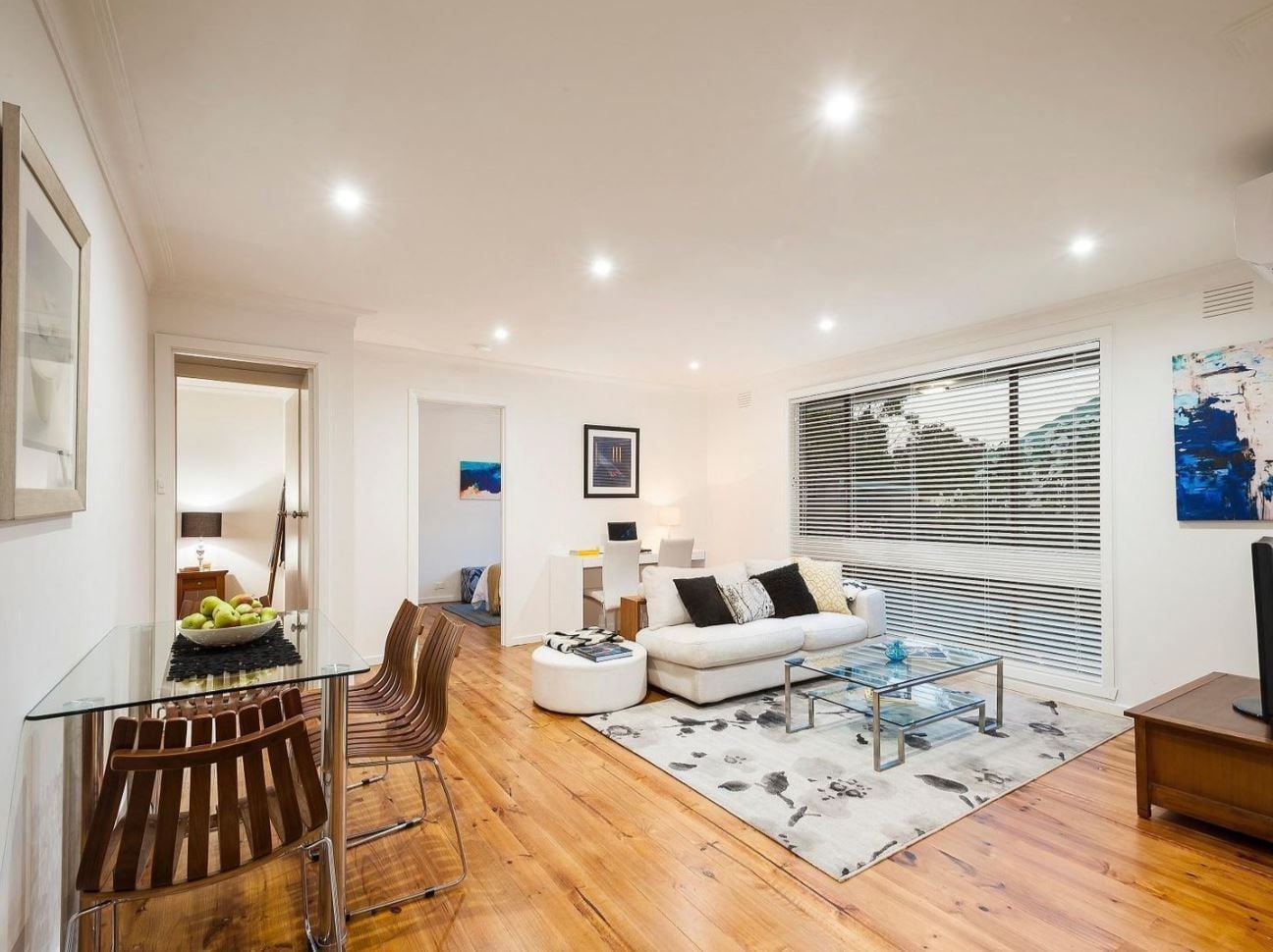STYLISH & MODERN, LOW MAINTENANCE LIVING