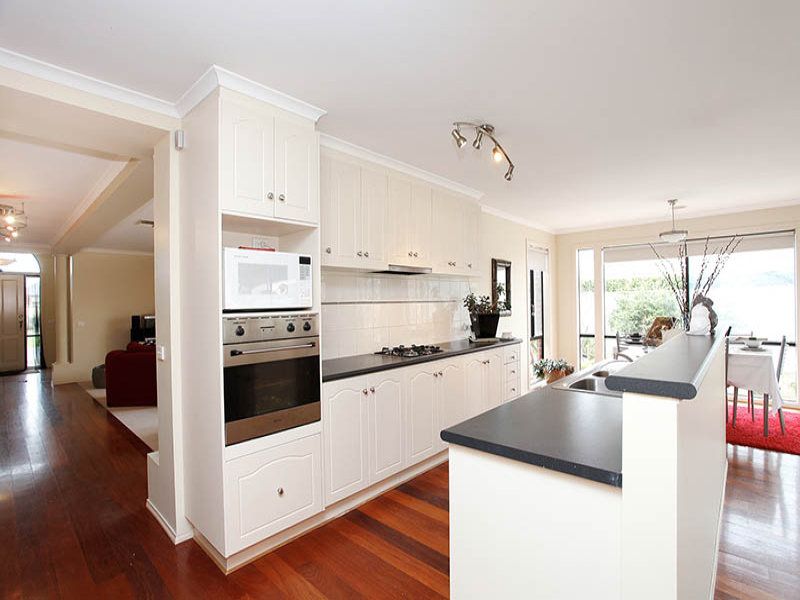 21 Ranmore Grove, Caroline Springs - Thumbnail 3
