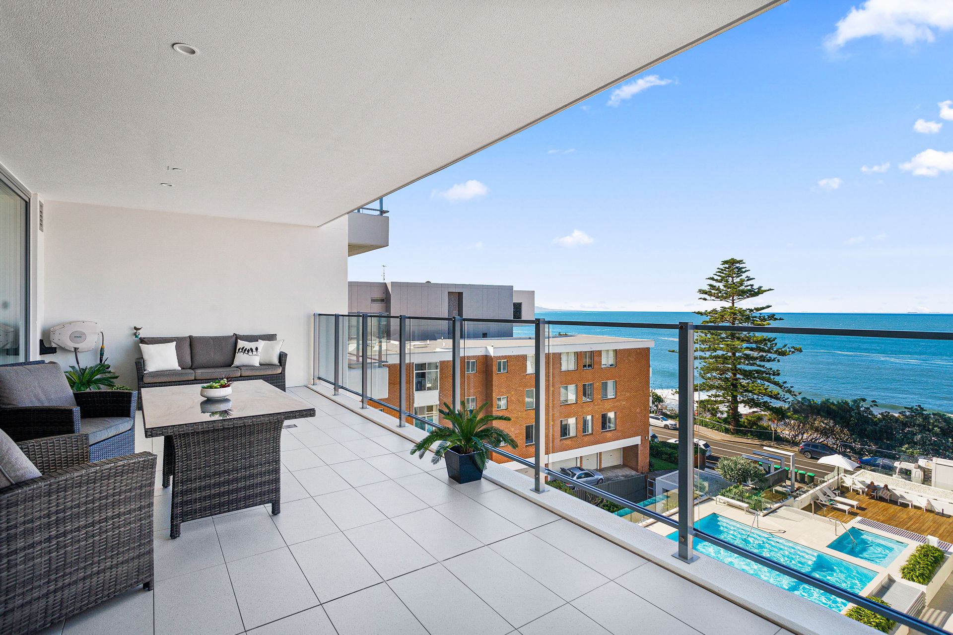 Real Estate For Sale 24/7274 Cliff Road Wollongong , NSW