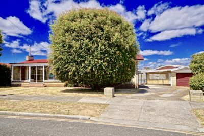 3
 
 
 
  
 
 
 1
 
 
 
  
 
 
 2
 
 
 
 
 
 
 
 7 Hampden Court, Devonport TAS 7310, Devonport - Thumbnail 3