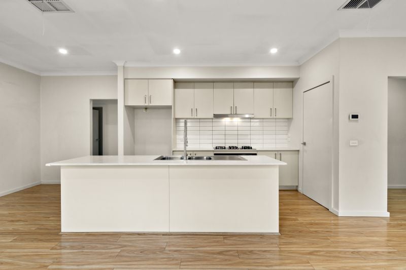 12 Canal Way, Craigieburn