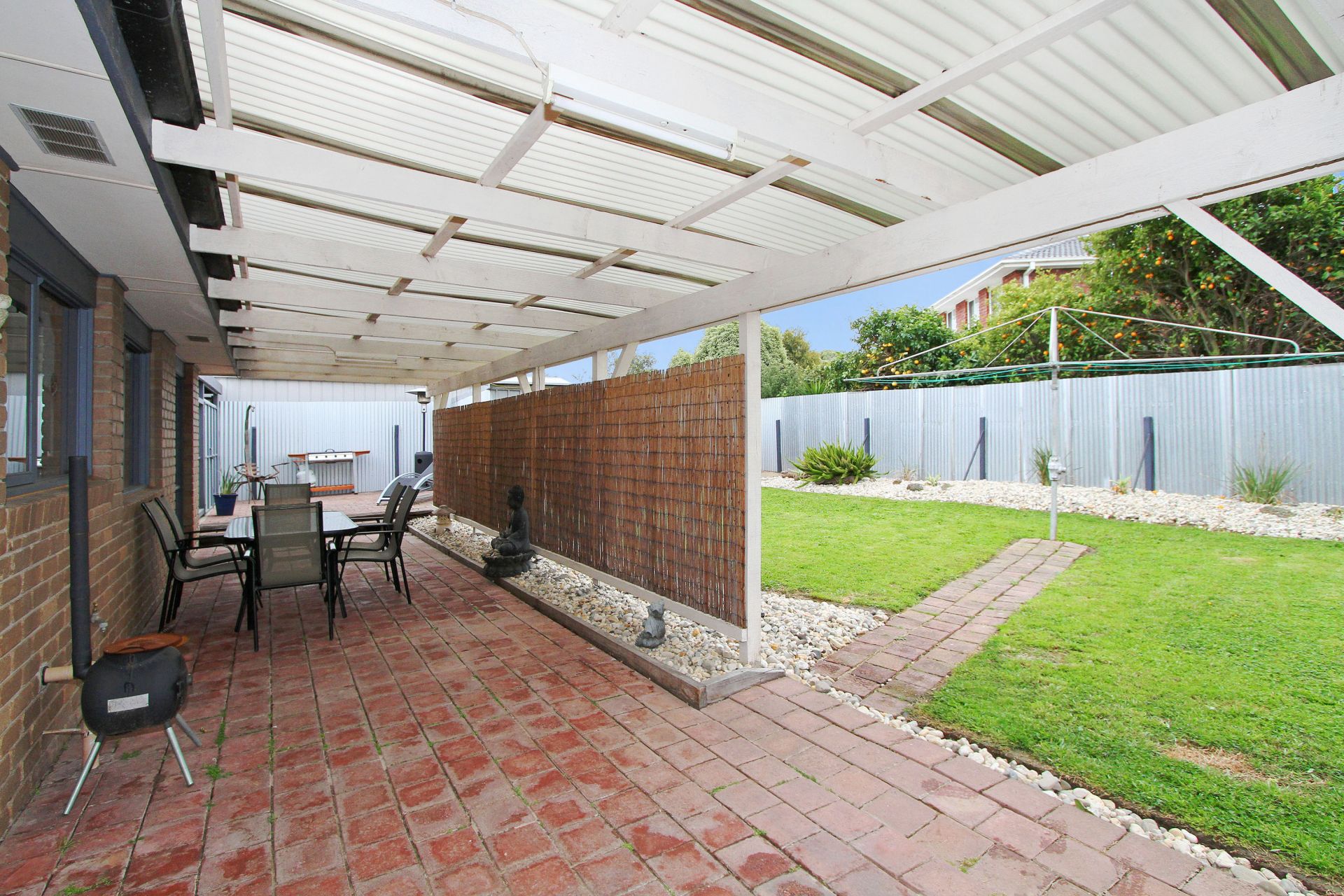 IDEALLY SITUATED FAMILY HOME!