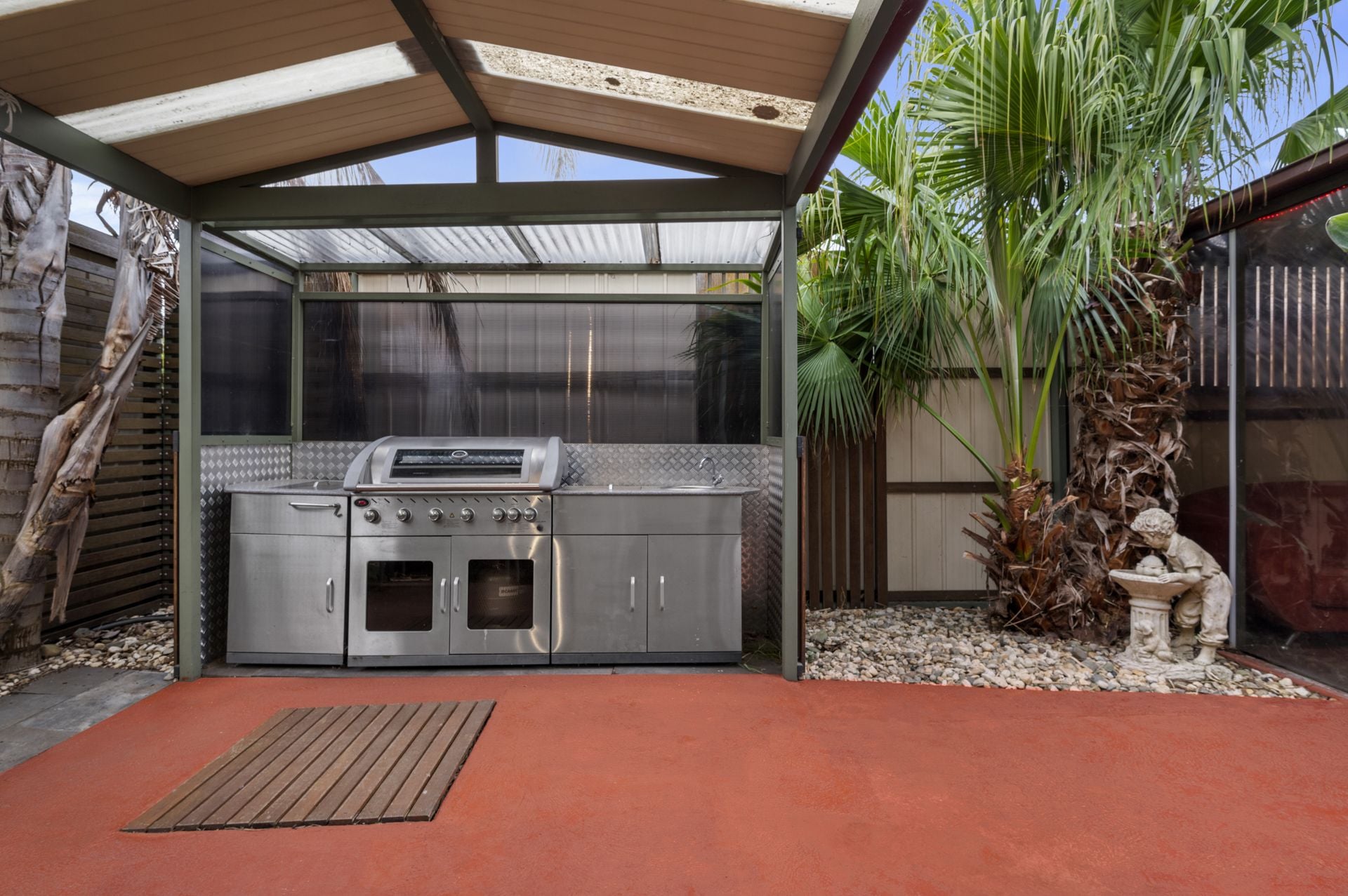 AFFORDABLE START IN A GREAT LOCATION