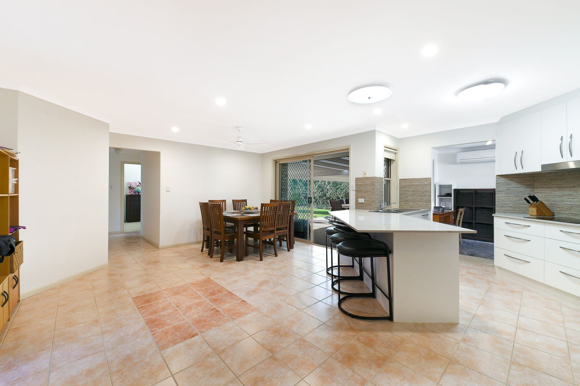 16 Greenway Place Mountain Creek QLD, Mountain Creek - Thumbnail 4