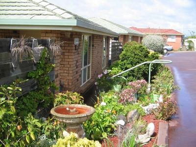 2/100A Nicholls Street, DEVONPORT, Devonport - Thumbnail 2