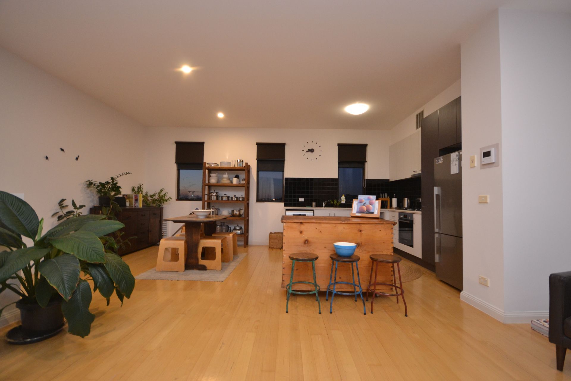 LUXURIOUS LIVING OVER TWO LEVELS