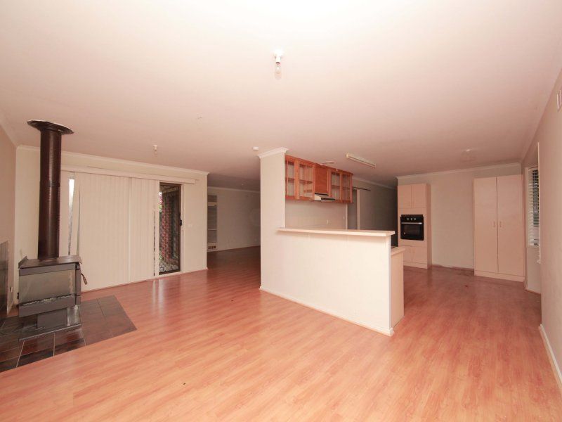 7 Glencairn Place MILL PARK, 7 Glencairn Place Mill Park - Thumbnail 4