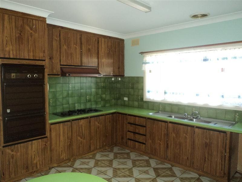 LARGE FAMILY HOME IN PRIME LOCATION