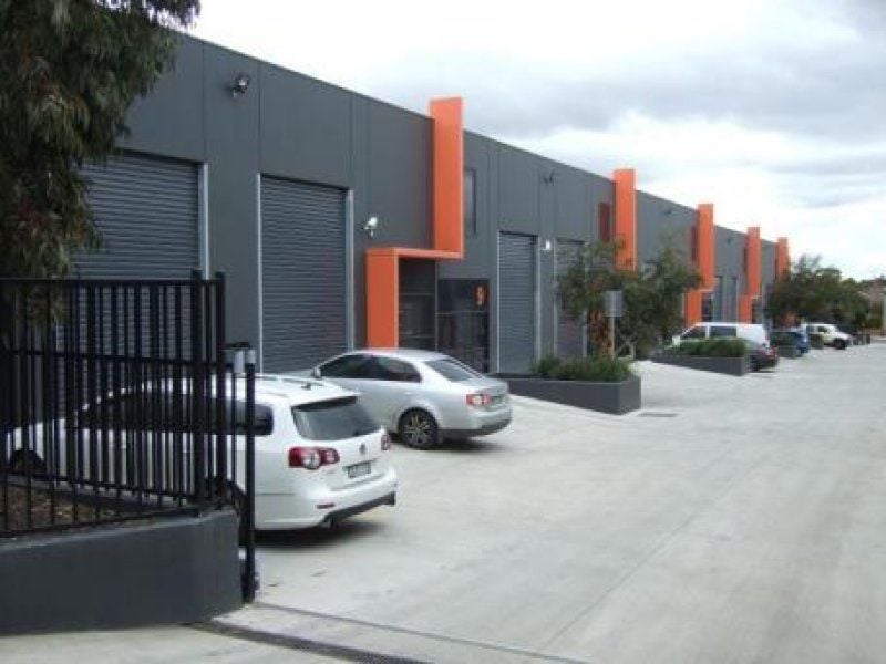 INNER CITY- AS NEW 65SQM WAREHOUSE/STORAGE UNIT.