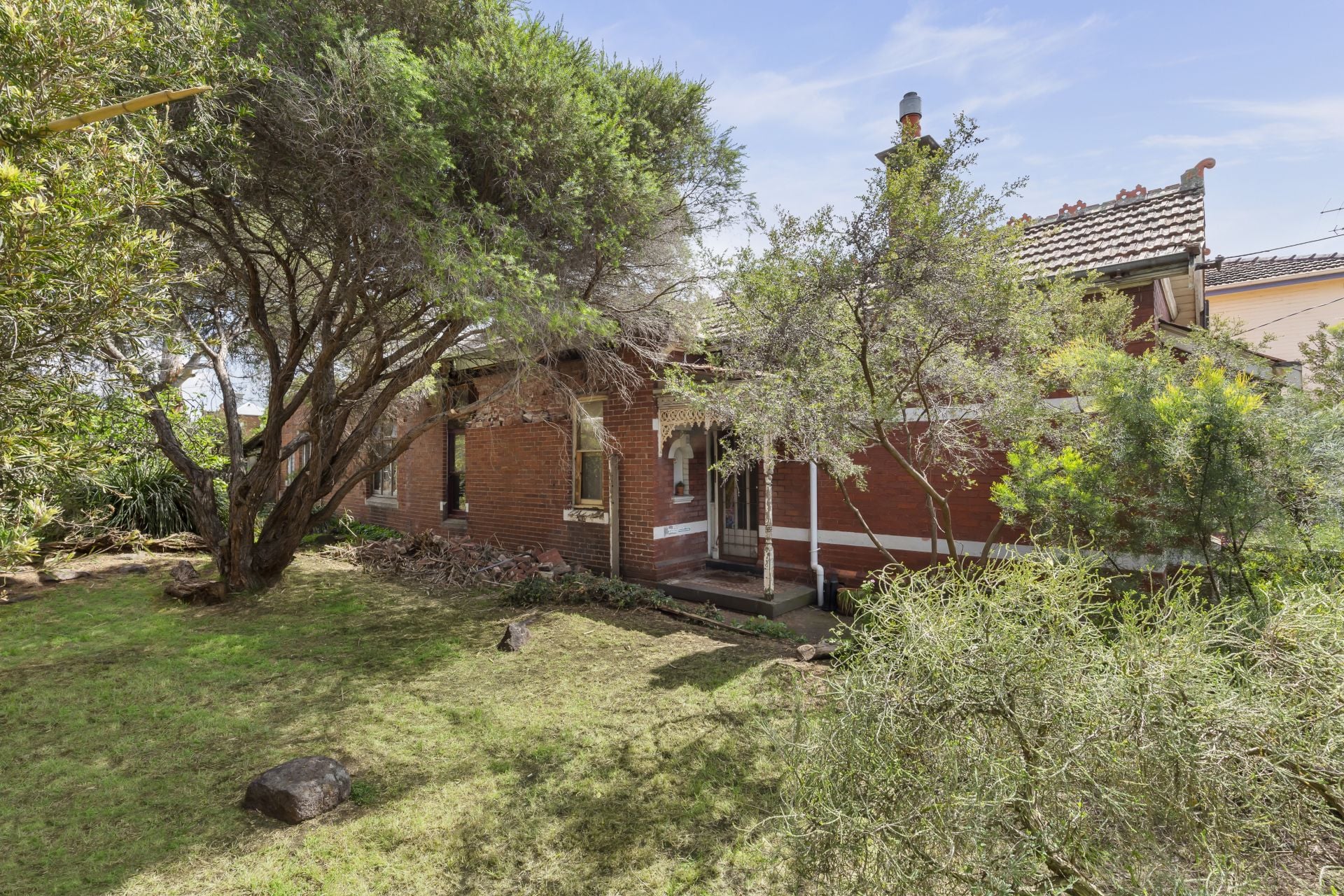 Secure the vacant block, the home or both