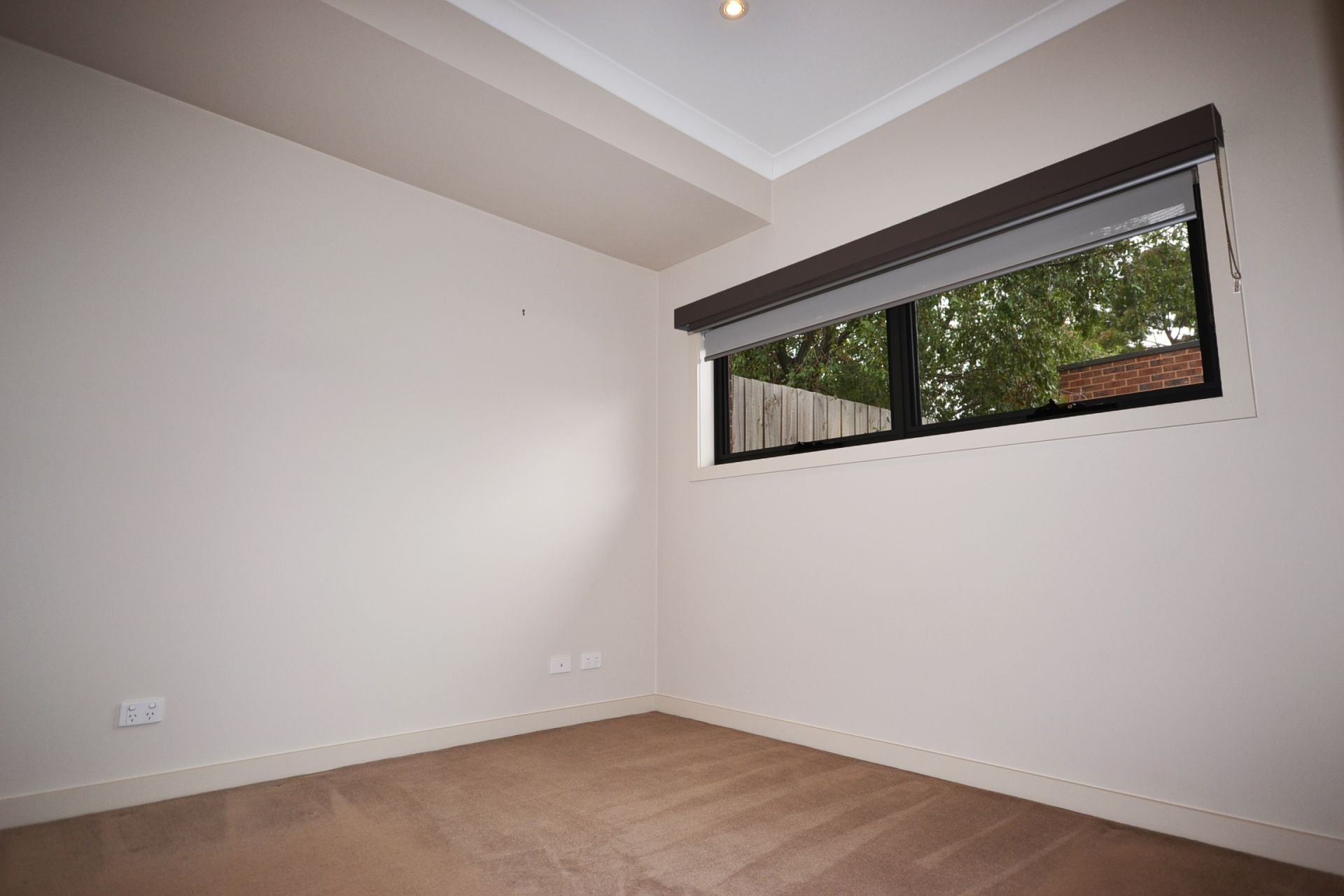 MODERN ELEGANCE WITH A WARM, INVITING AMBIANCE