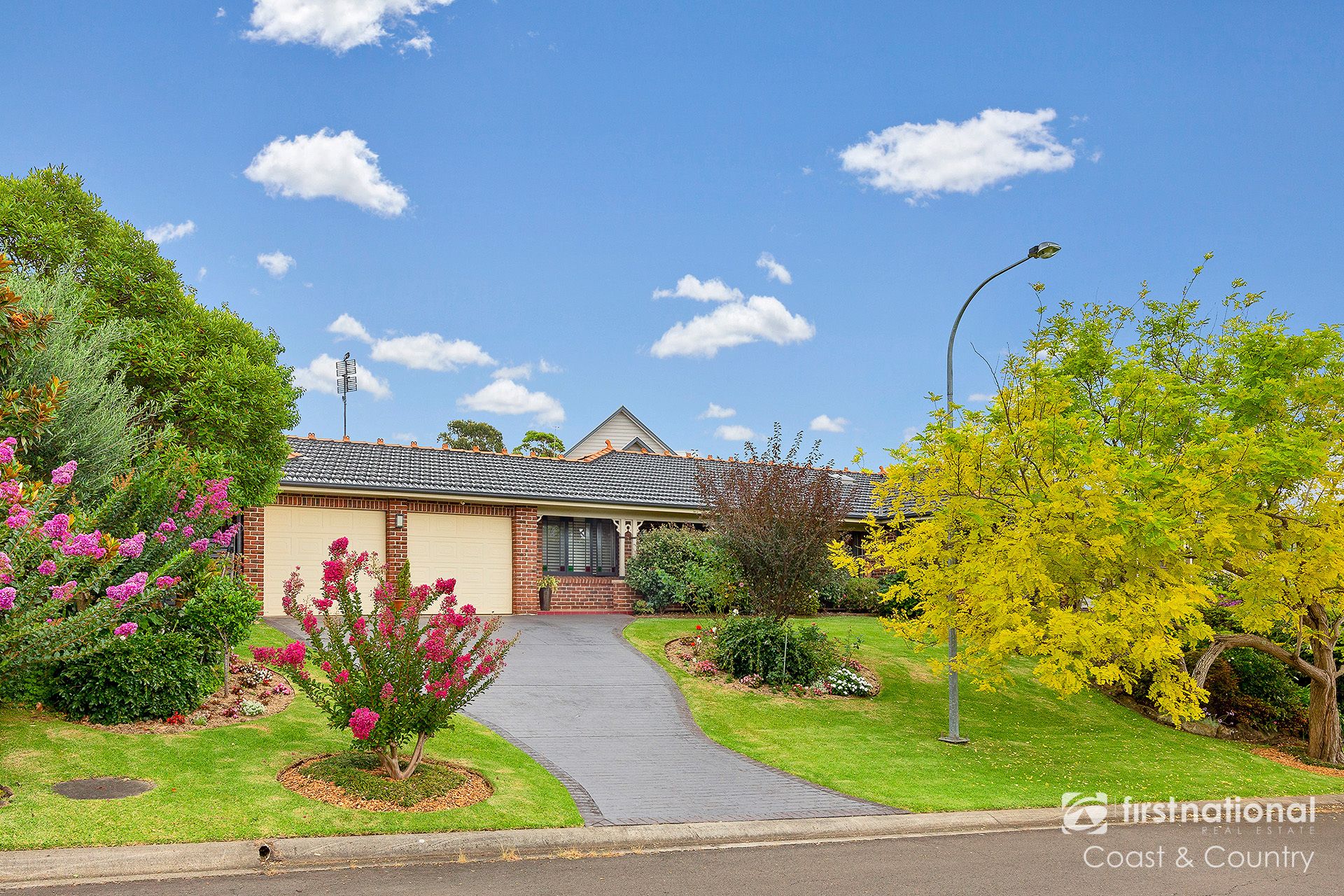 22 Willowbank Place, Gerringong First National Coast & Country Real