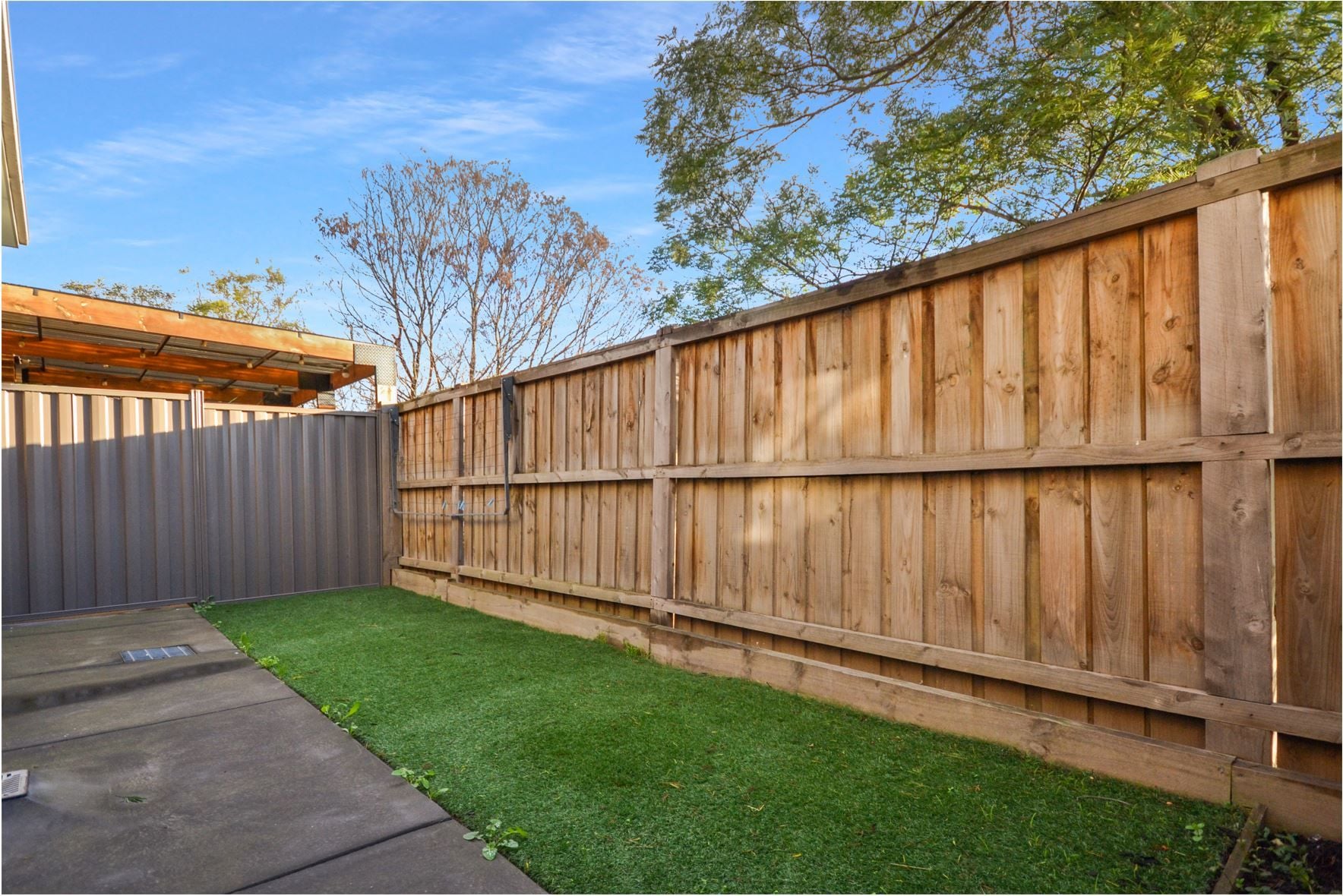 THREE BEDROOM CONTEMPORARY LIVING