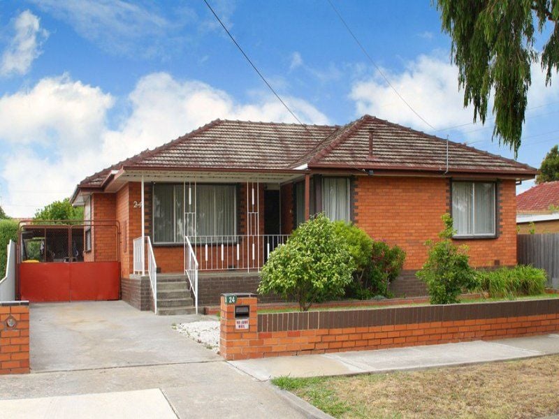 24 Tracey Street, Reservoir