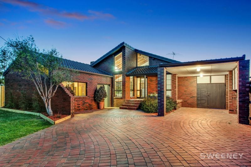 11 Eddison Close, Altona Meadows - Thumbnail 2