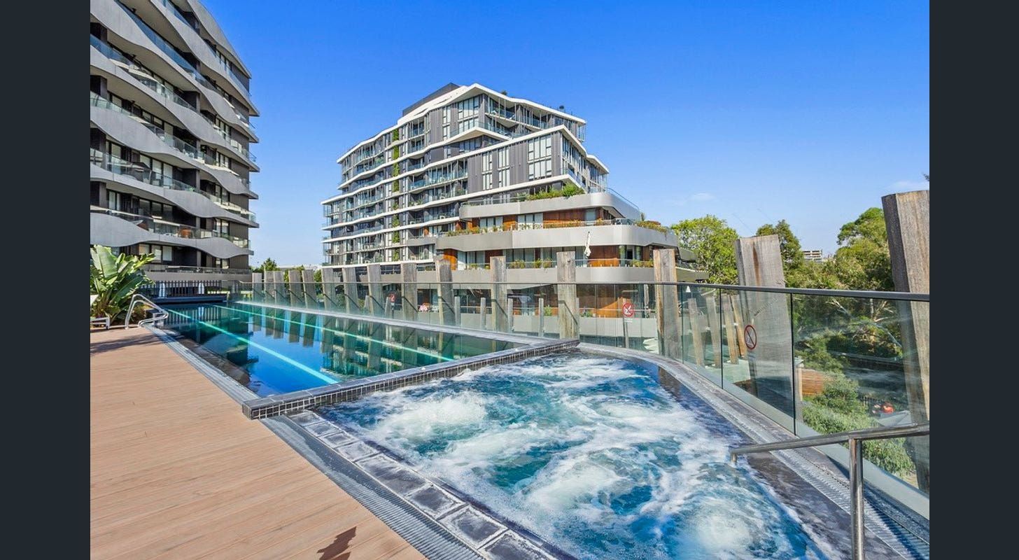 **Luxury Lifestyle Living**